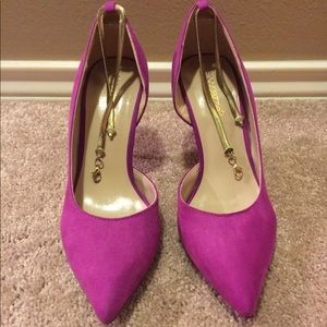 SHOE DAZZLE FUSHIA PUMP
